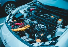 مياه الردياتير الحمراء أم الخضراء واختيار سائل تبريد السيارة