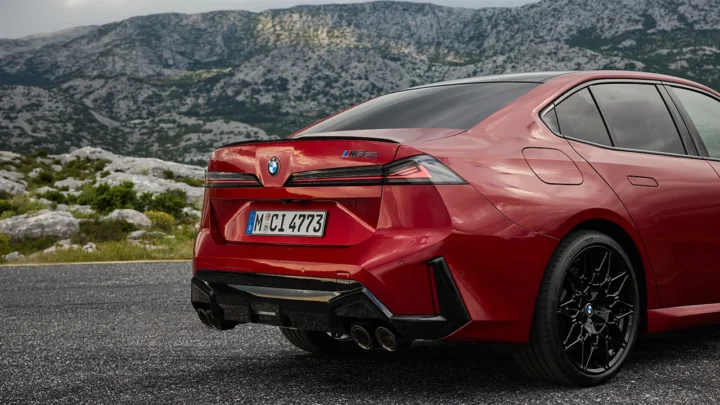 BMW M350 الجديدة بنظام 48V Mild Hybrid